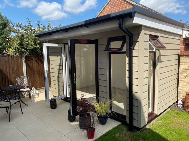 Garden room: Swipe To View More Images